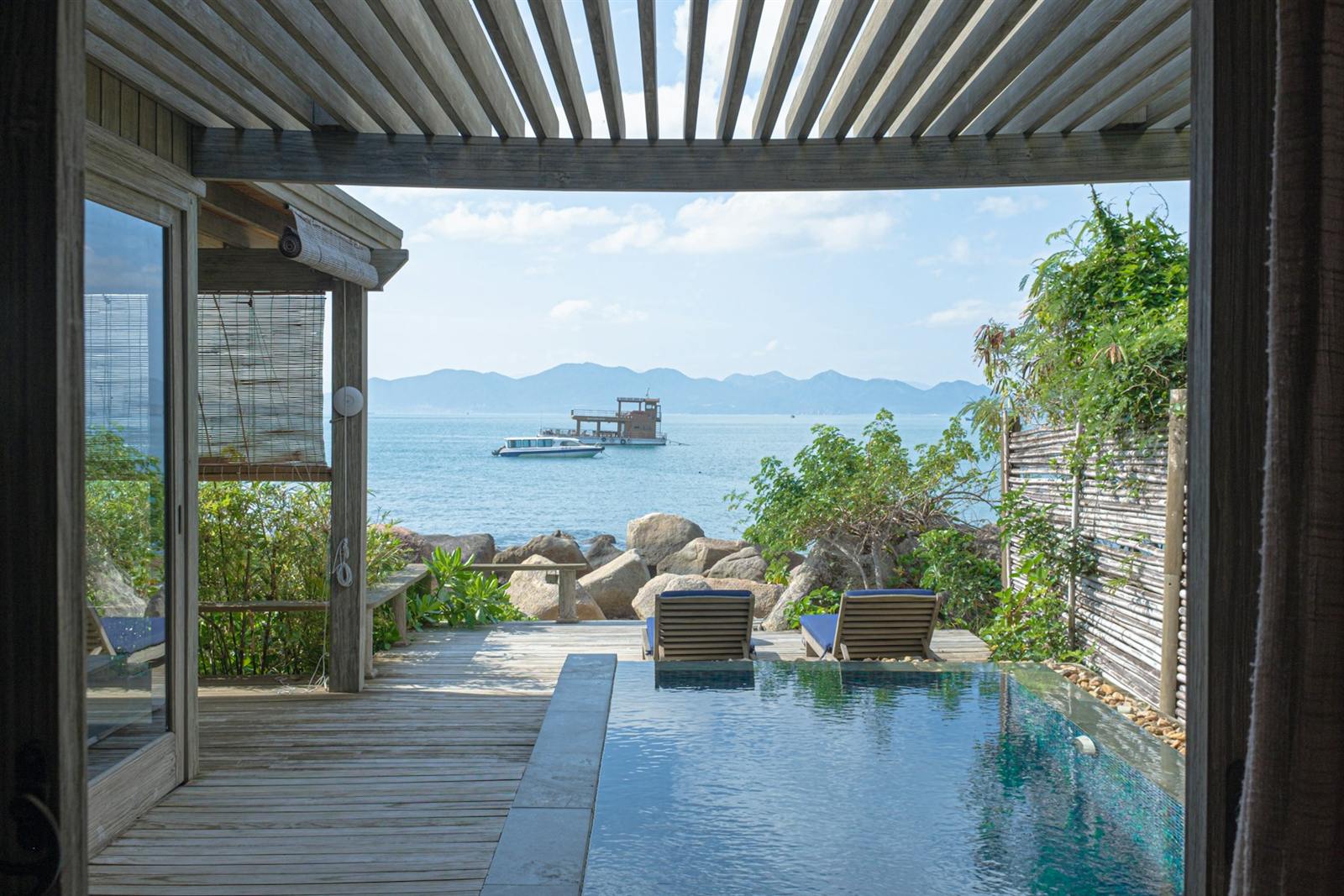 BODEO Villa - sun loungers